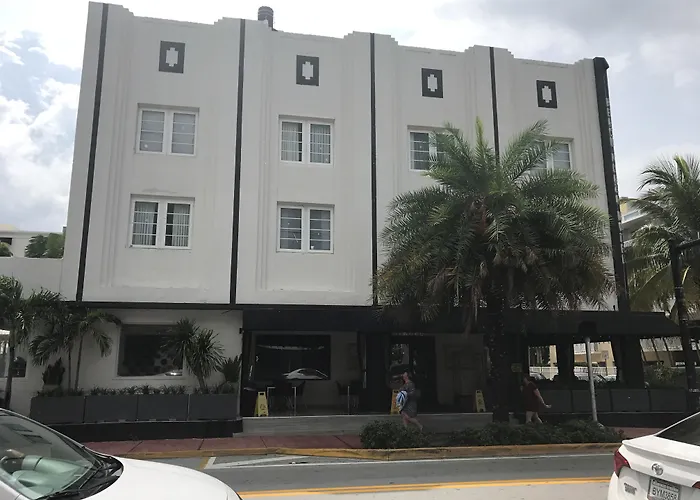 South Beach Plaza Hotel